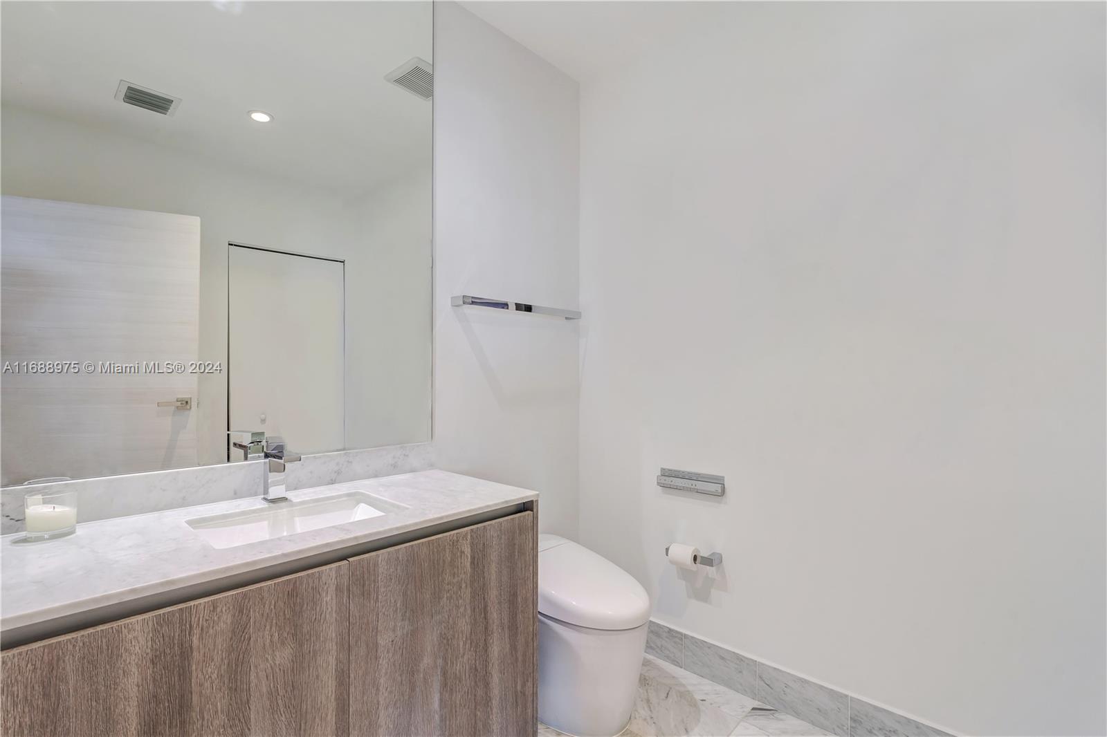 801 S Miami Ave #5105, Miami FL 33130