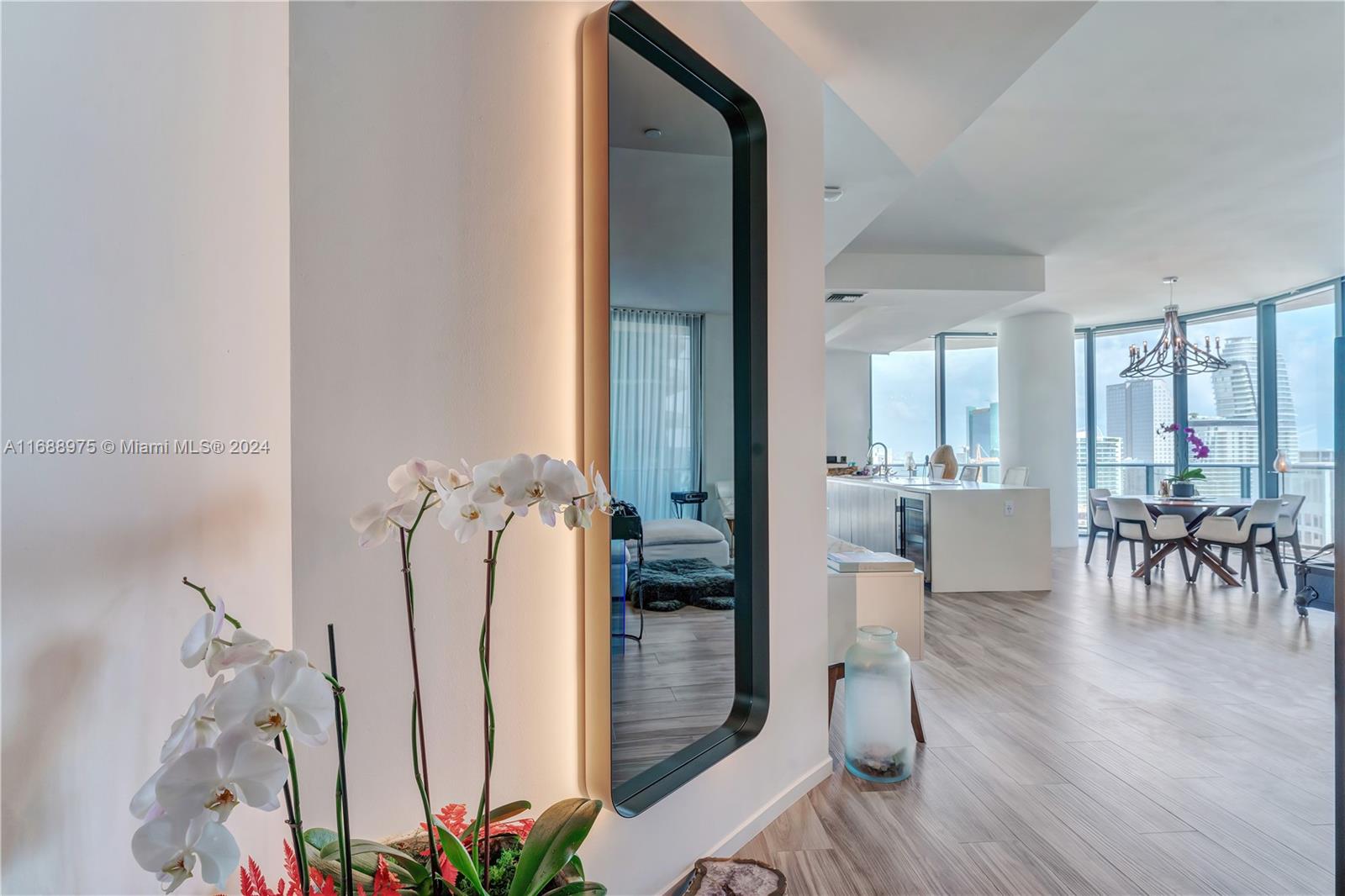 801 S Miami Ave #5105, Miami FL 33130