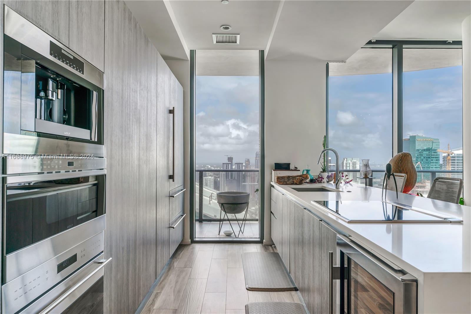 801 S Miami Ave #5105, Miami FL 33130