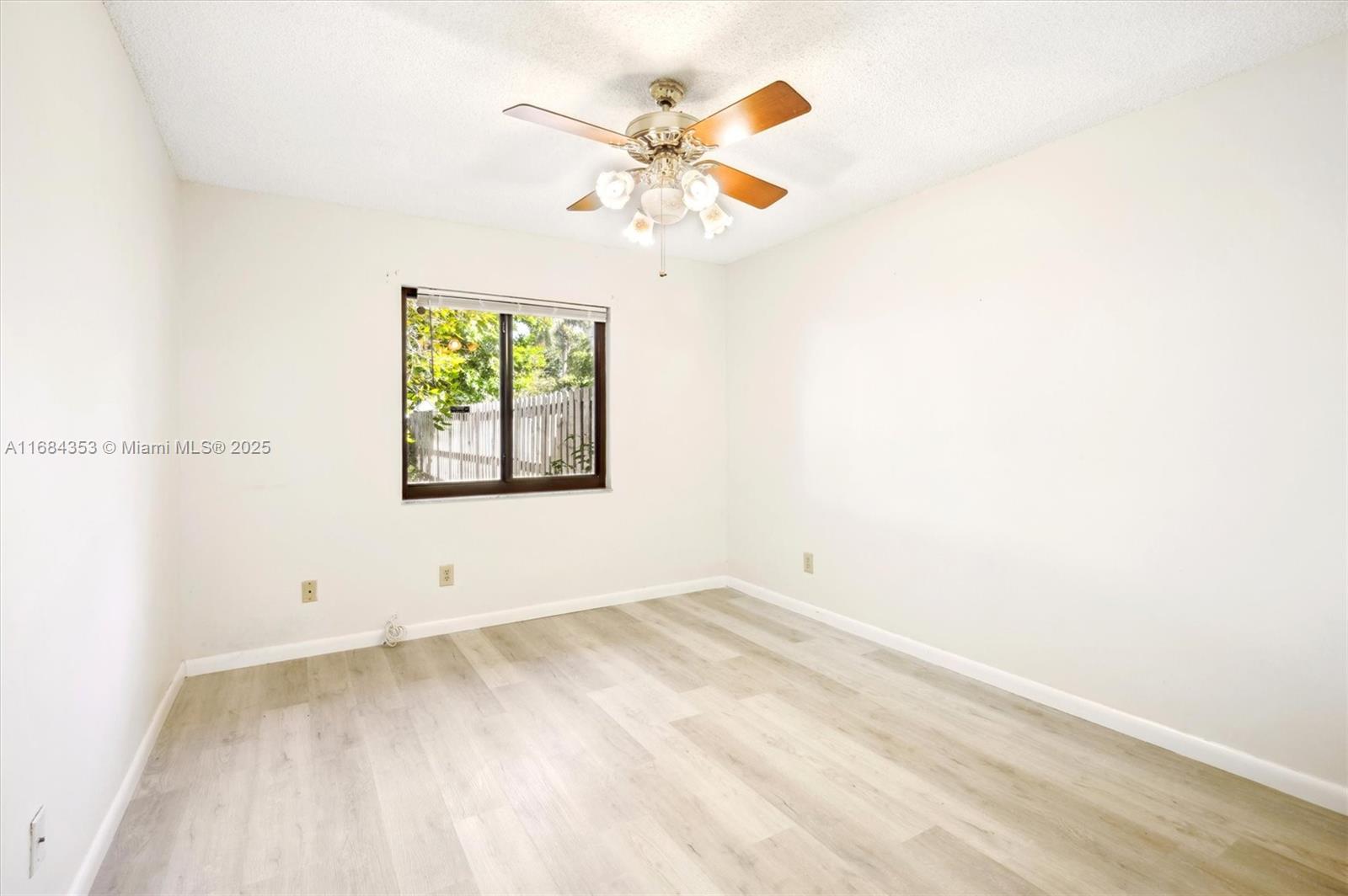 10008 SW 14th St, Pembroke Pines, Florida image 2