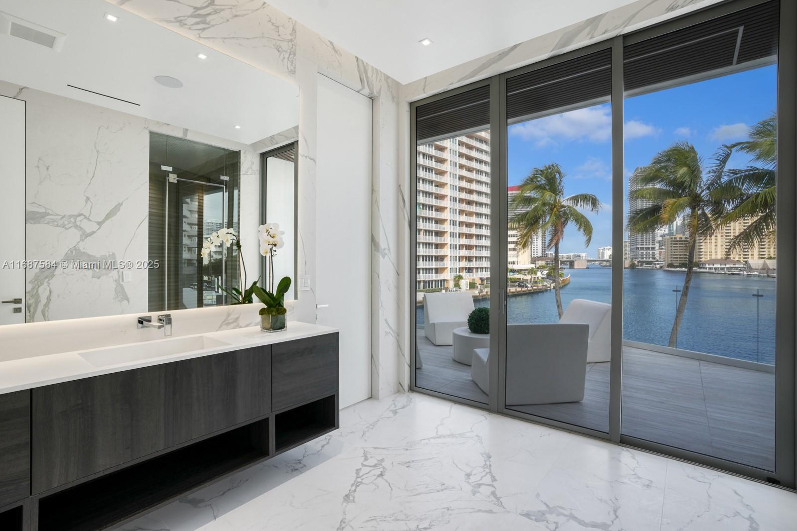 501 Palm Dr, Hallandale Beach, Florida image 37