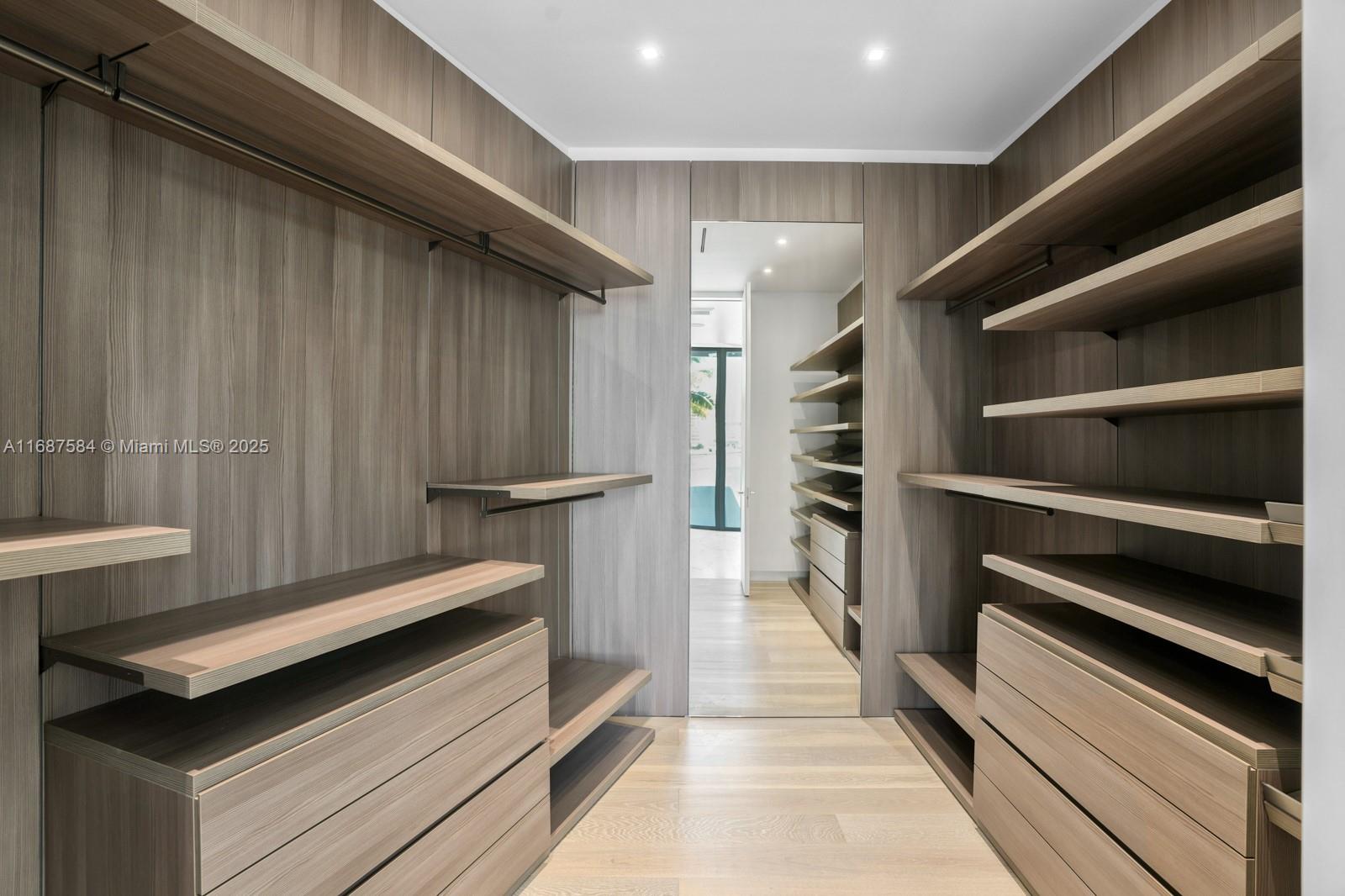 501 Palm Dr, Hallandale Beach, Florida image 38