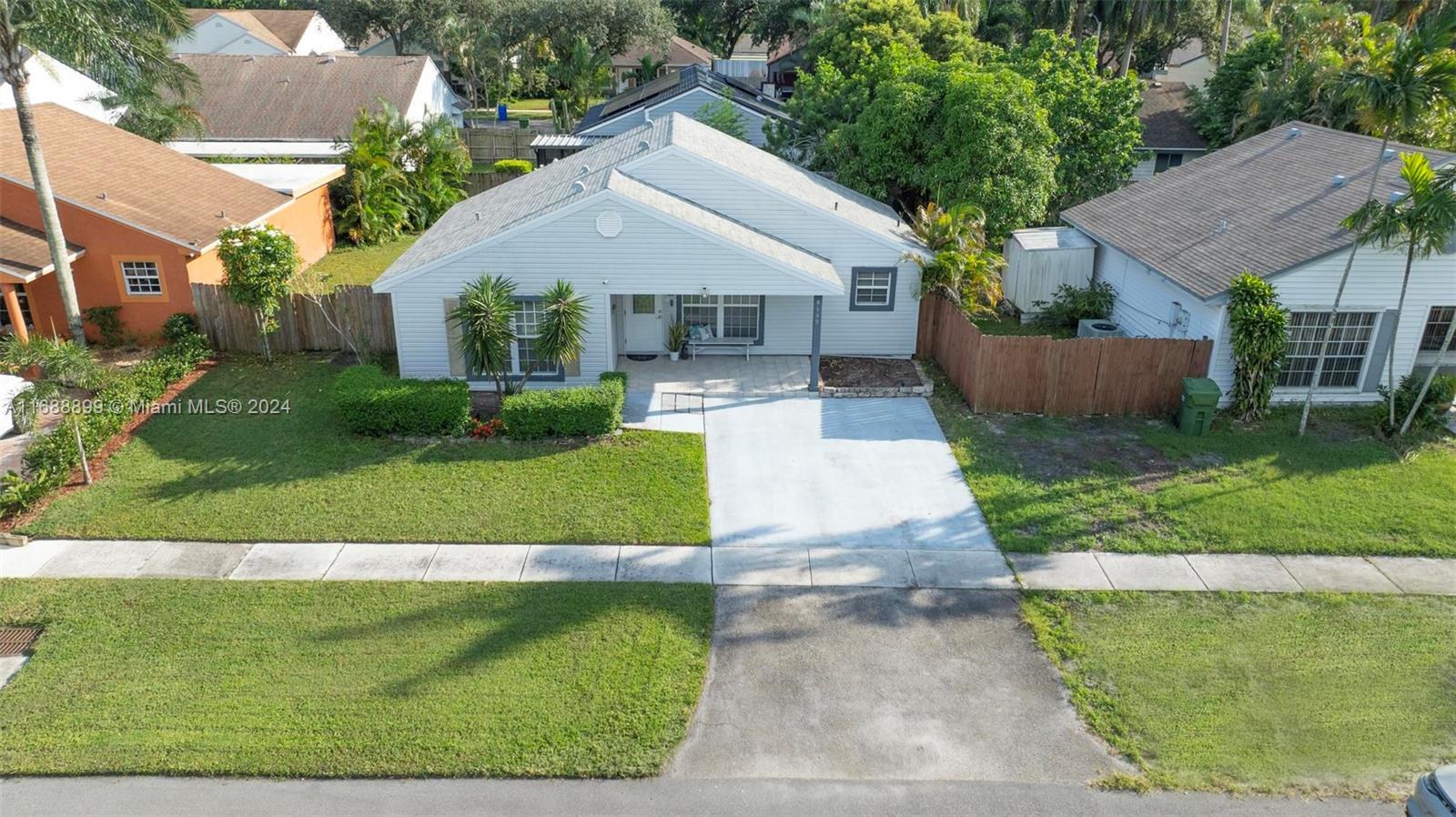 8660 SW 16th St, Pembroke Pines, Florida image 27