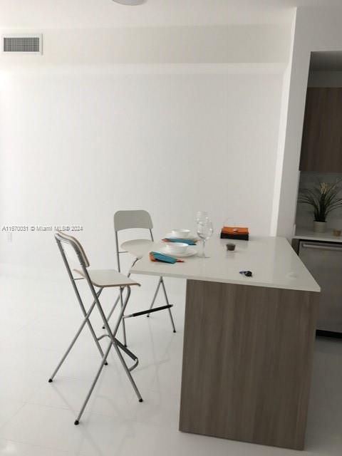 201 SW 17 Rd #305, Miami FL 33139