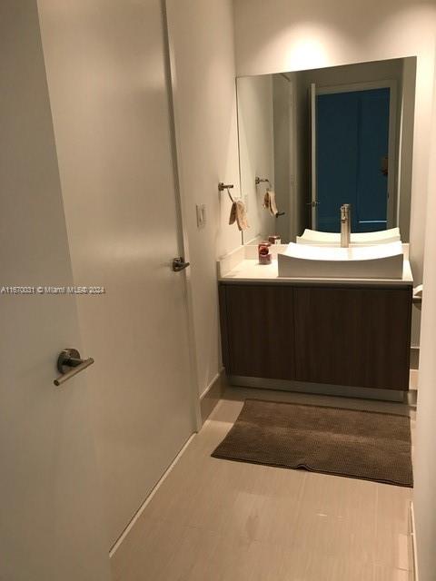 201 SW 17 Rd #305, Miami FL 33139