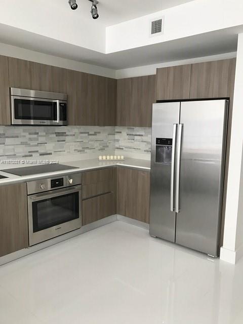 201 SW 17 Rd #305, Miami FL 33139