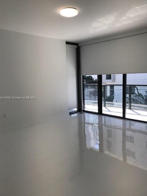 201 SW 17 Rd #305, Miami FL 33139