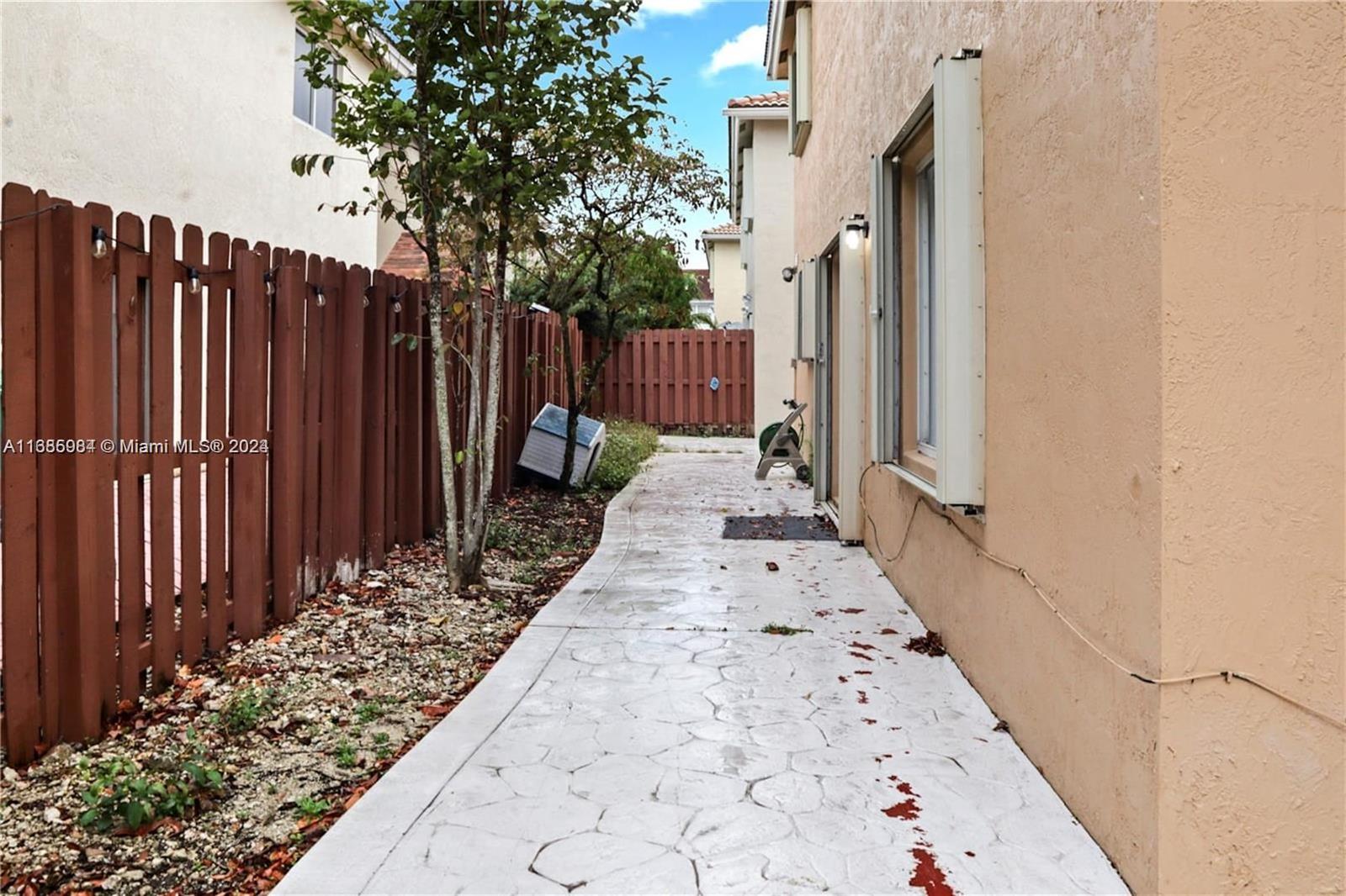 5220 NW 107th Path, Doral, Florida image 14