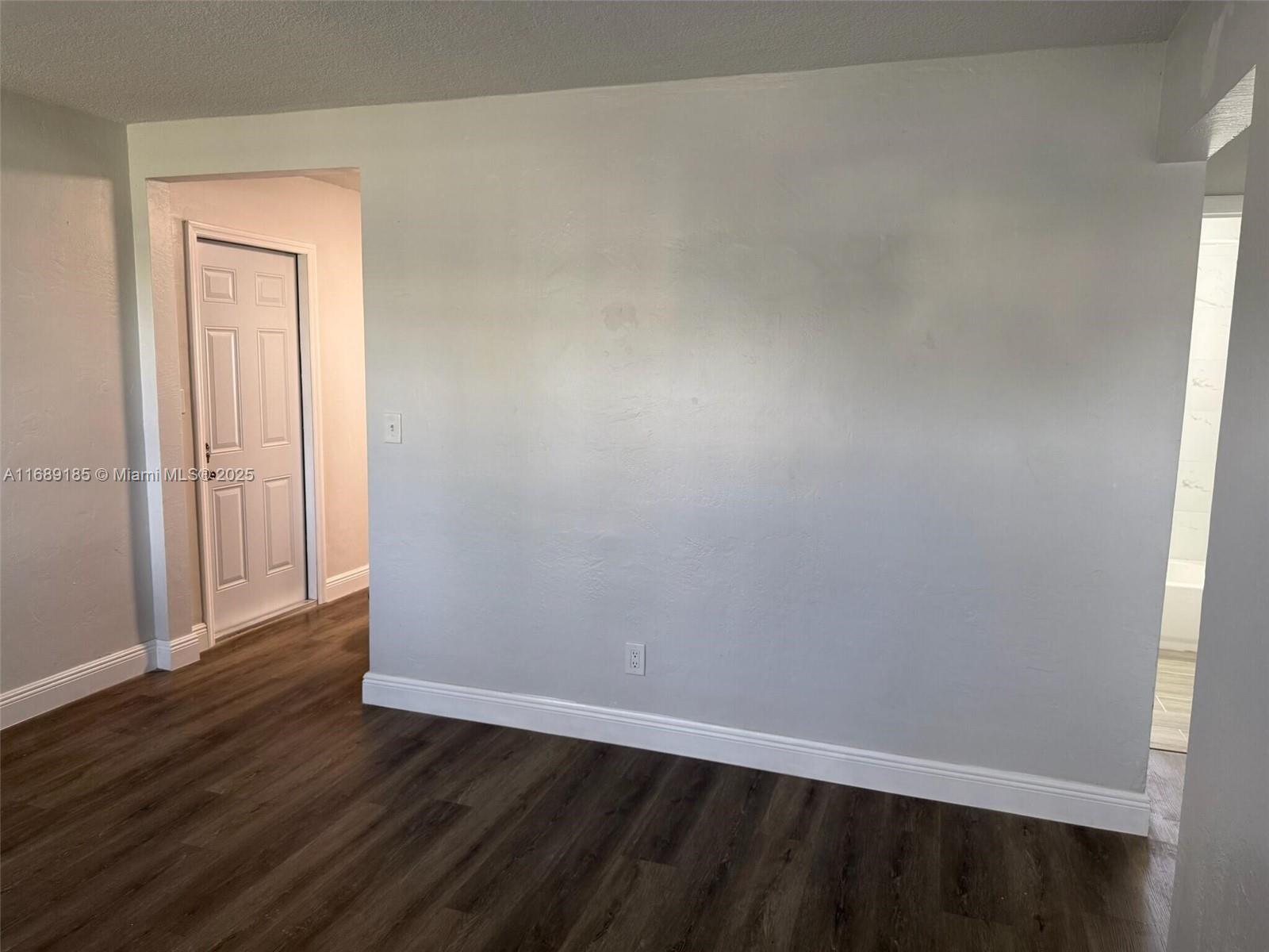 Listing Photo 7
