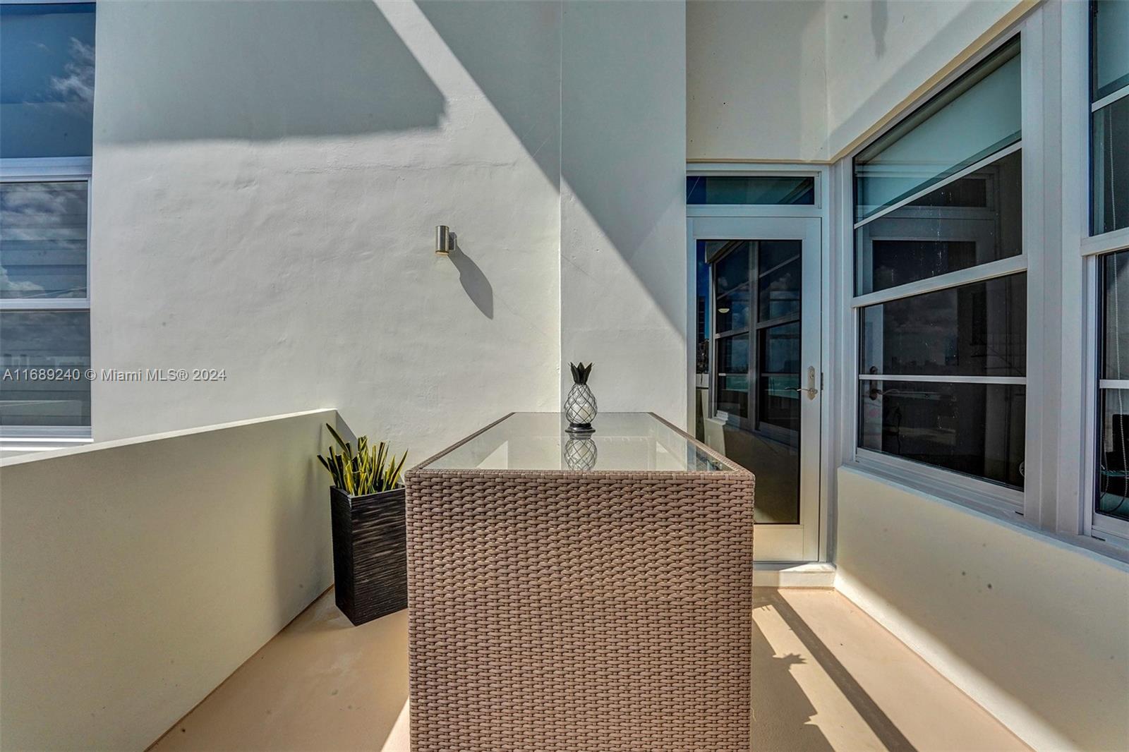 2899 Collins Ave #PENTHOUSE F, Miami Beach, Florida image 12