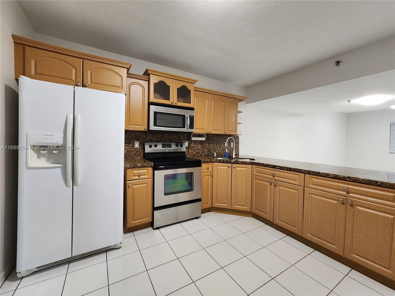 8360 NW 103rd St #204E, Hialeah Gardens, Florida image 4