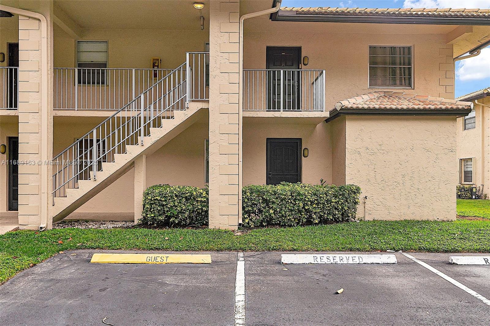 5571 Lakeside Dr #106, Margate, Florida image 11