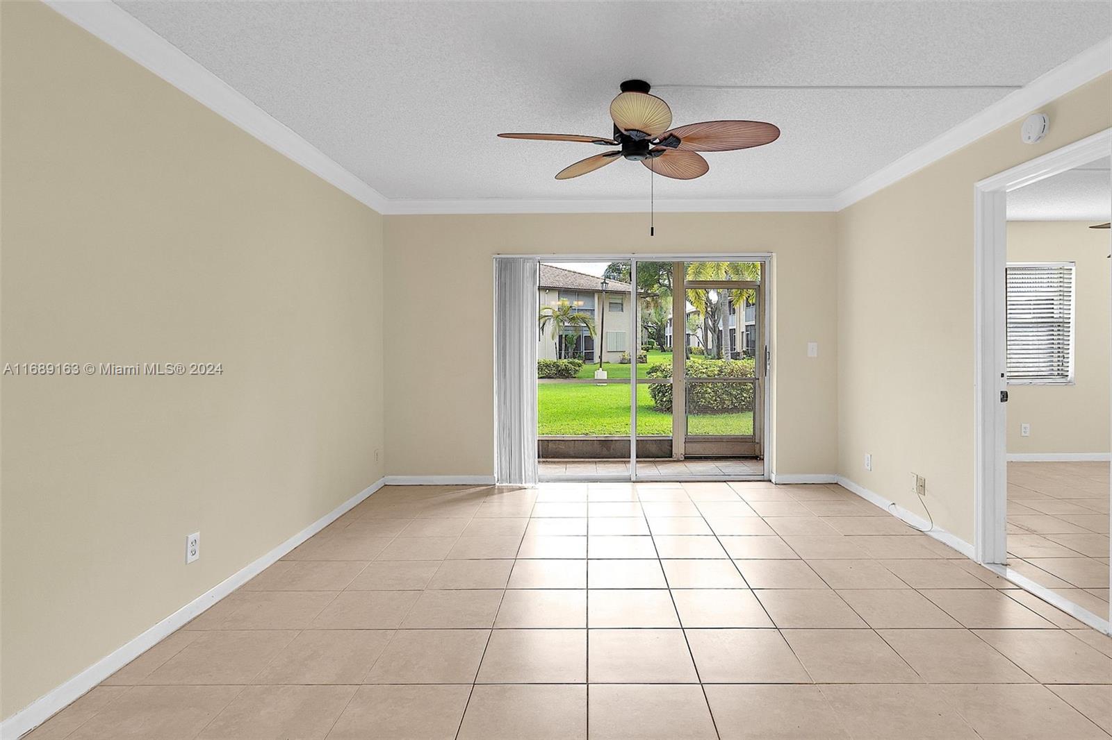 5571 Lakeside Dr #106, Margate, Florida image 19