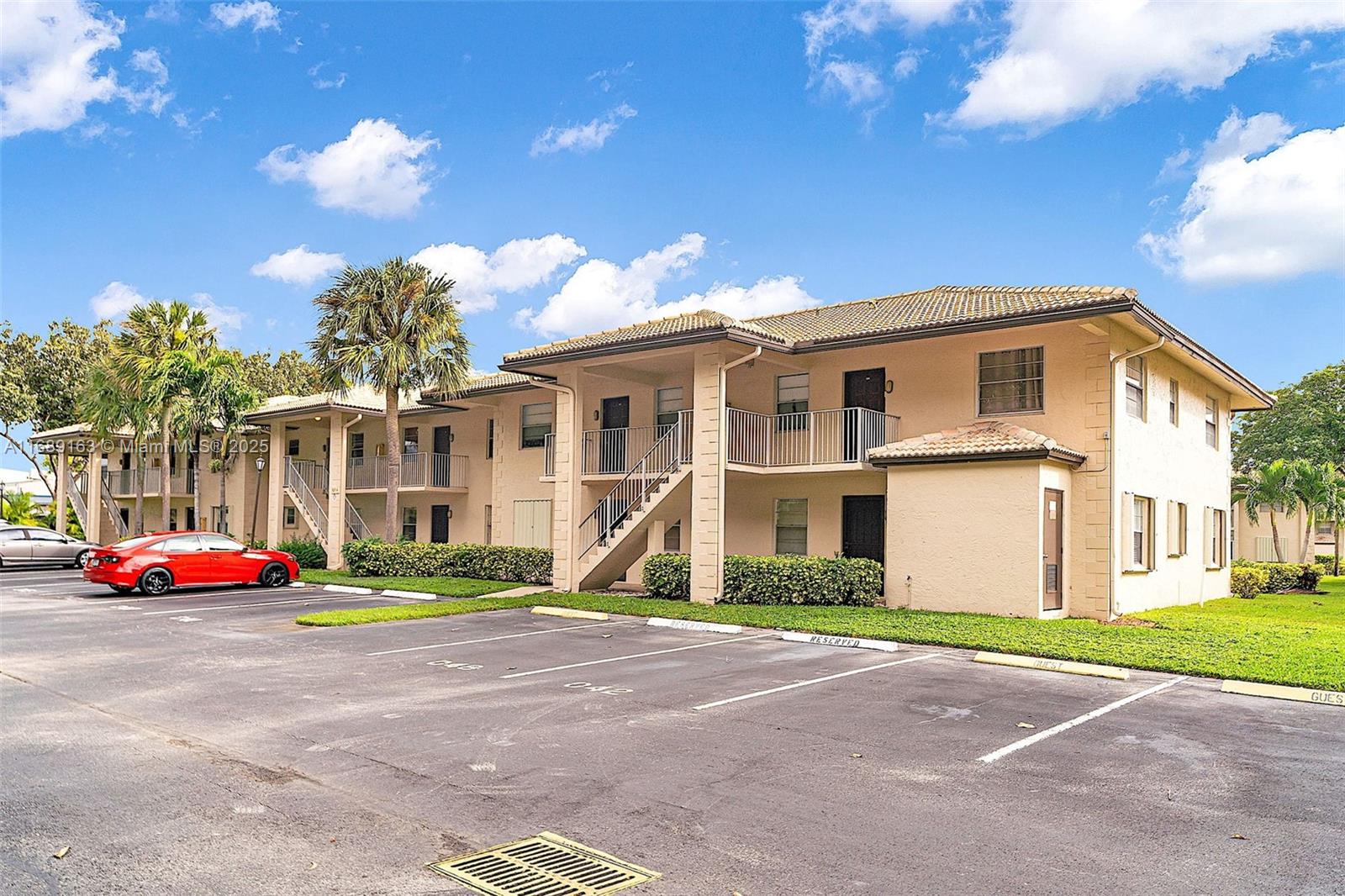 5571 Lakeside Dr #106, Margate, Florida image 3