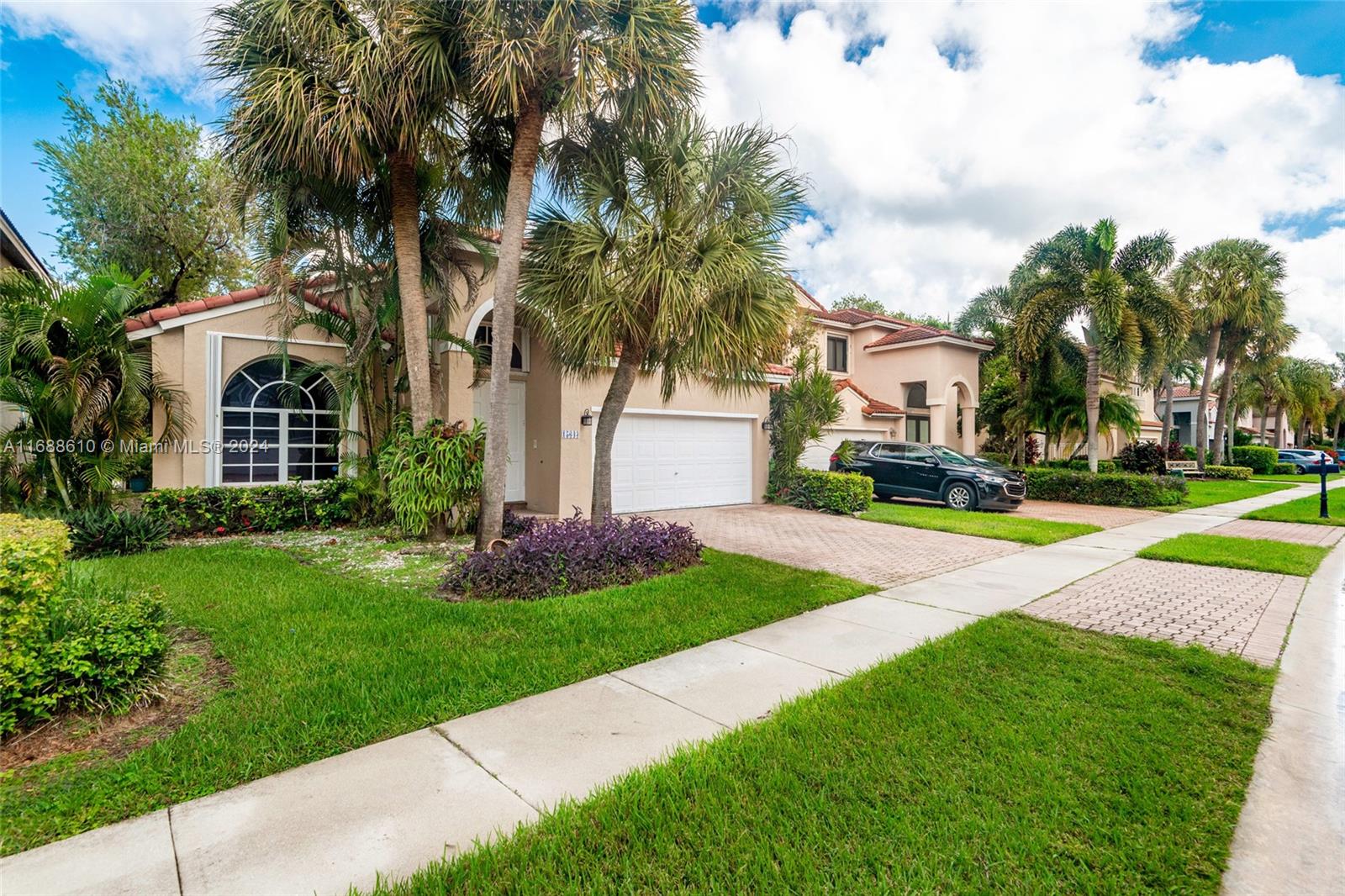 15643 SW 16th St, Pembroke Pines, Florida image 2