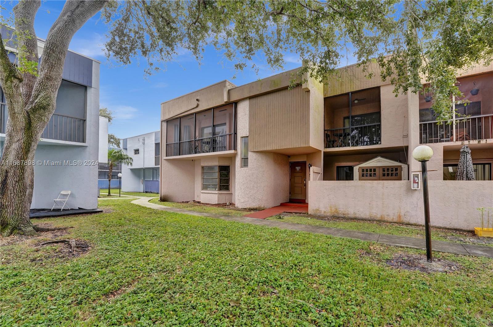 2700 S University Dr #4B, Davie, Florida image 2