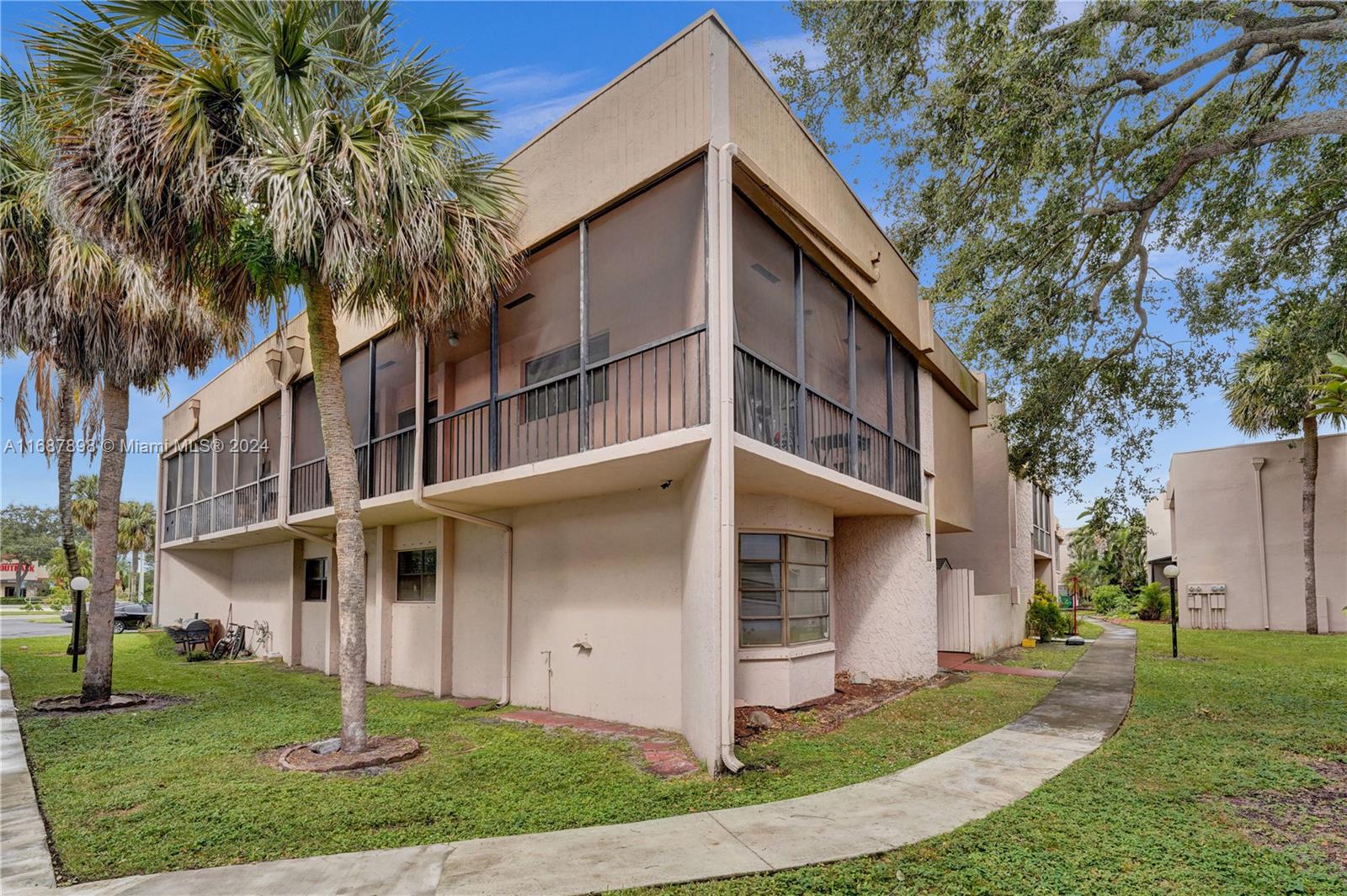 2700 S University Dr #4B, Davie, Florida image 3