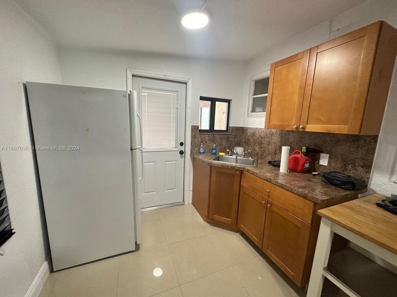 625 W 35th St, Hialeah, Florida image 22