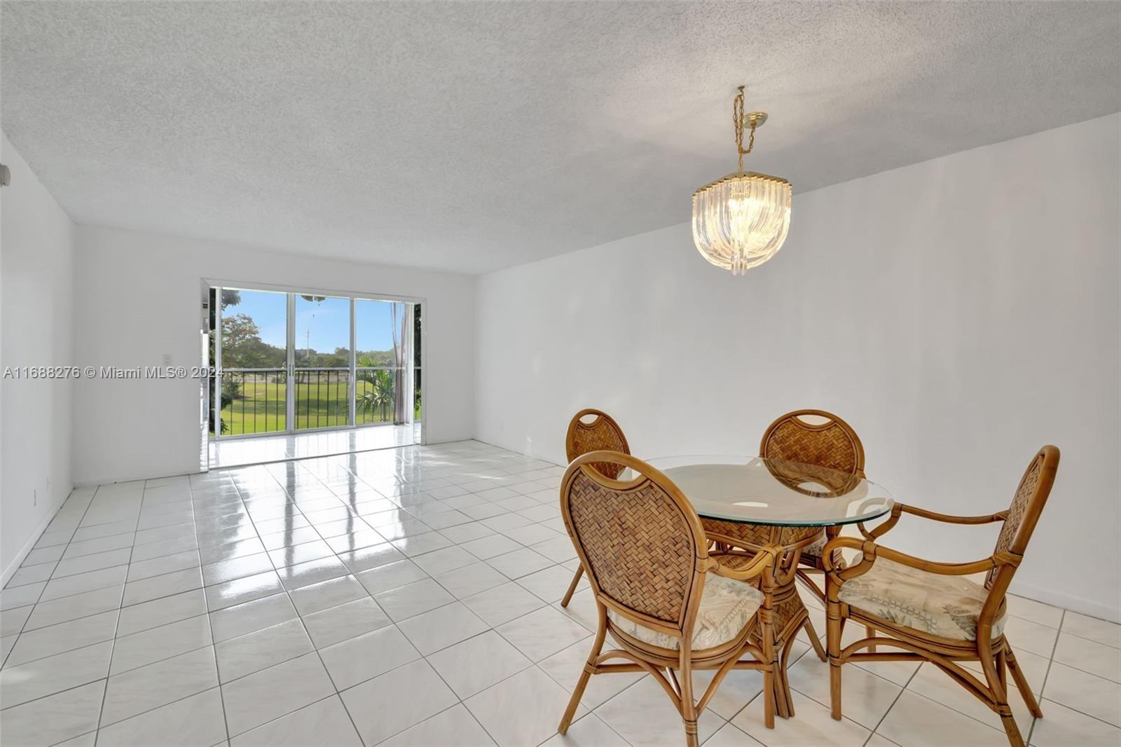 7817 Golf Cir Dr #304, Margate, Florida image 4