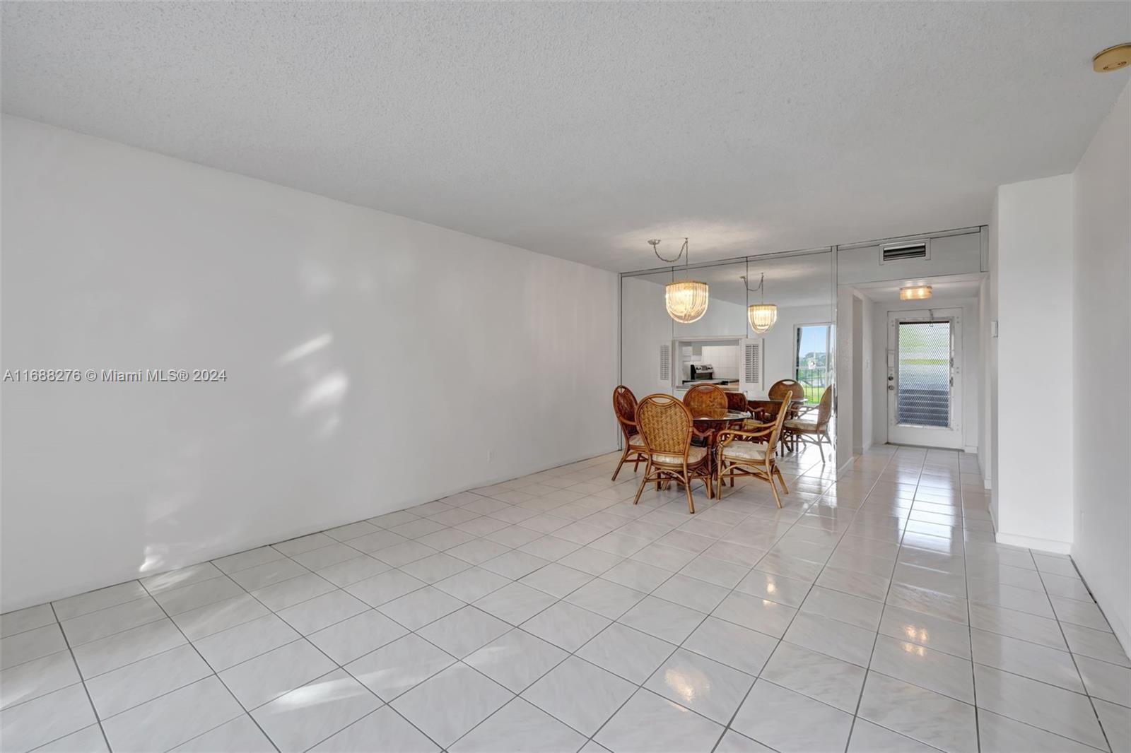 7817 Golf Cir Dr #304, Margate, Florida image 9