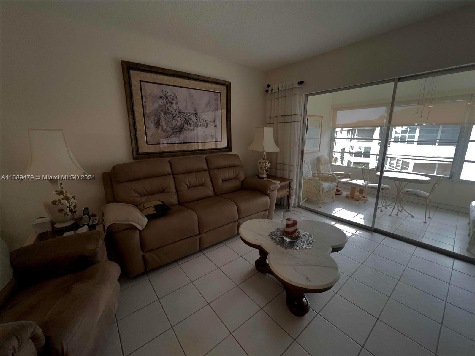 4706 NW 36th St #616, Lauderdale Lakes, Florida image 8