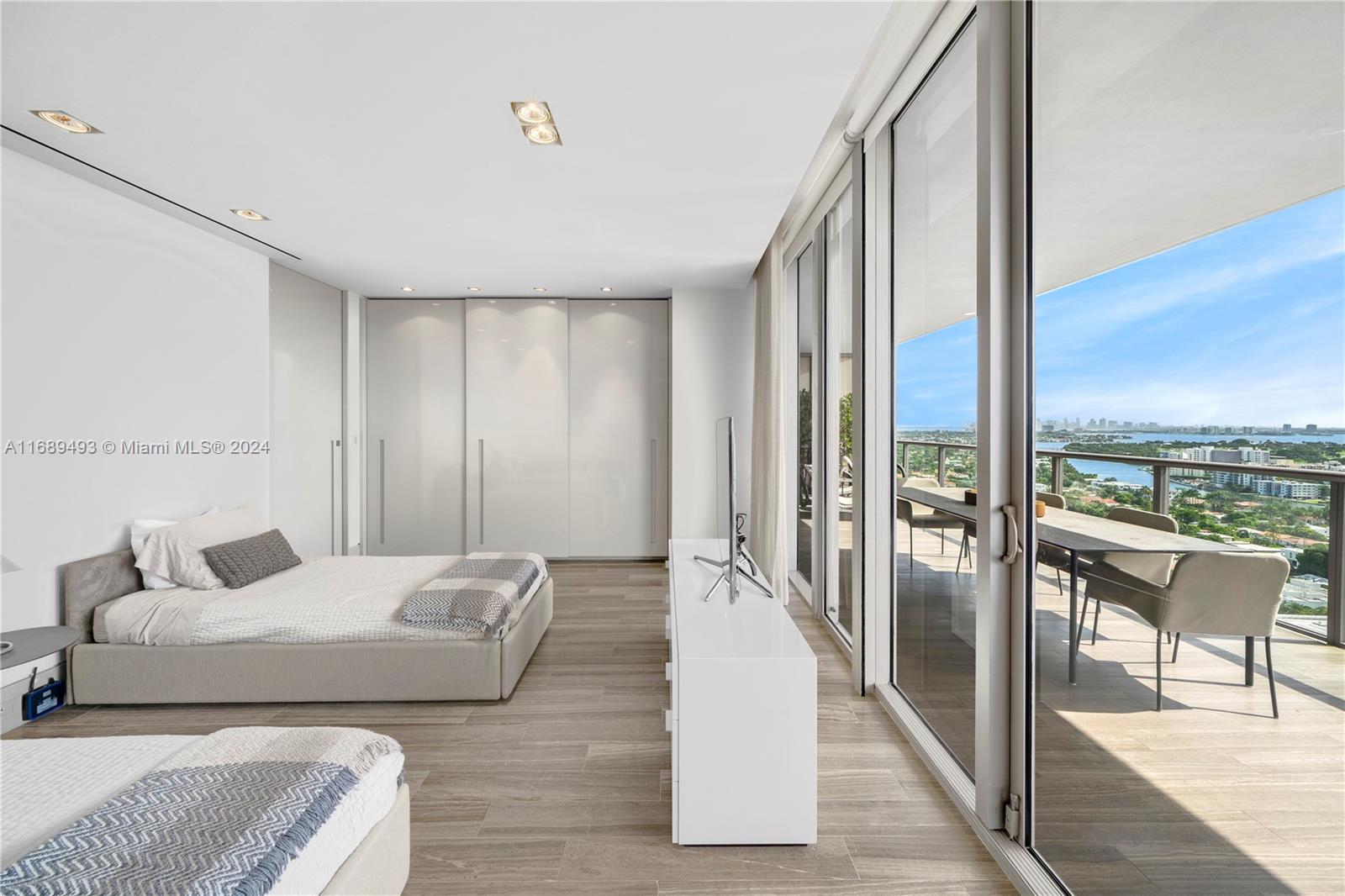 9701 Collins Ave #2204S, Bal Harbour, Florida image 29