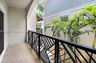 454 NE 2nd Ave #27, Fort Lauderdale, Florida image 24