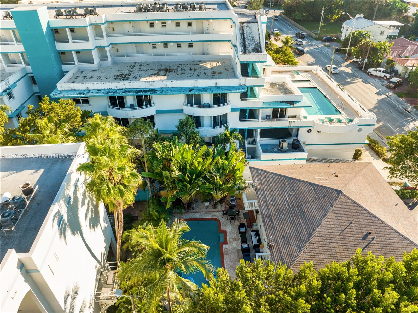 9165 Harding Ave, Surfside, Florida image 8