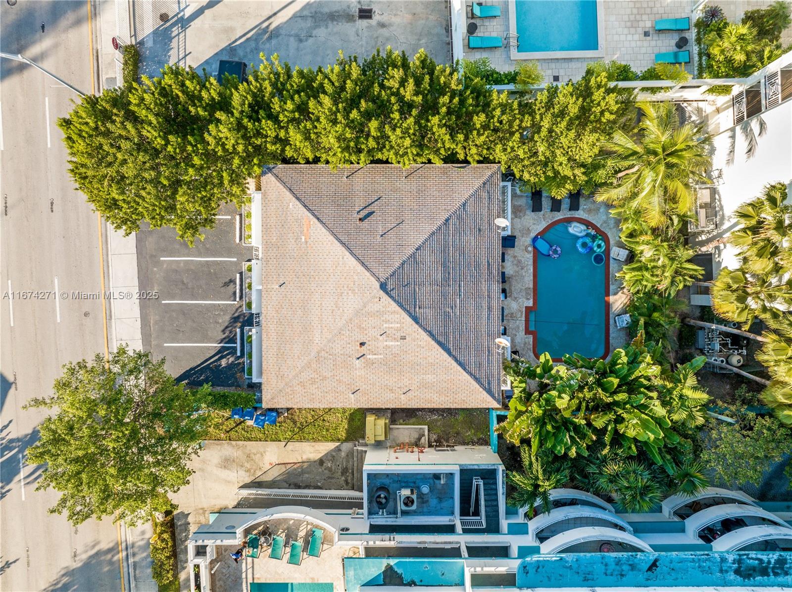 9165 Harding Ave, Surfside, Florida image 9