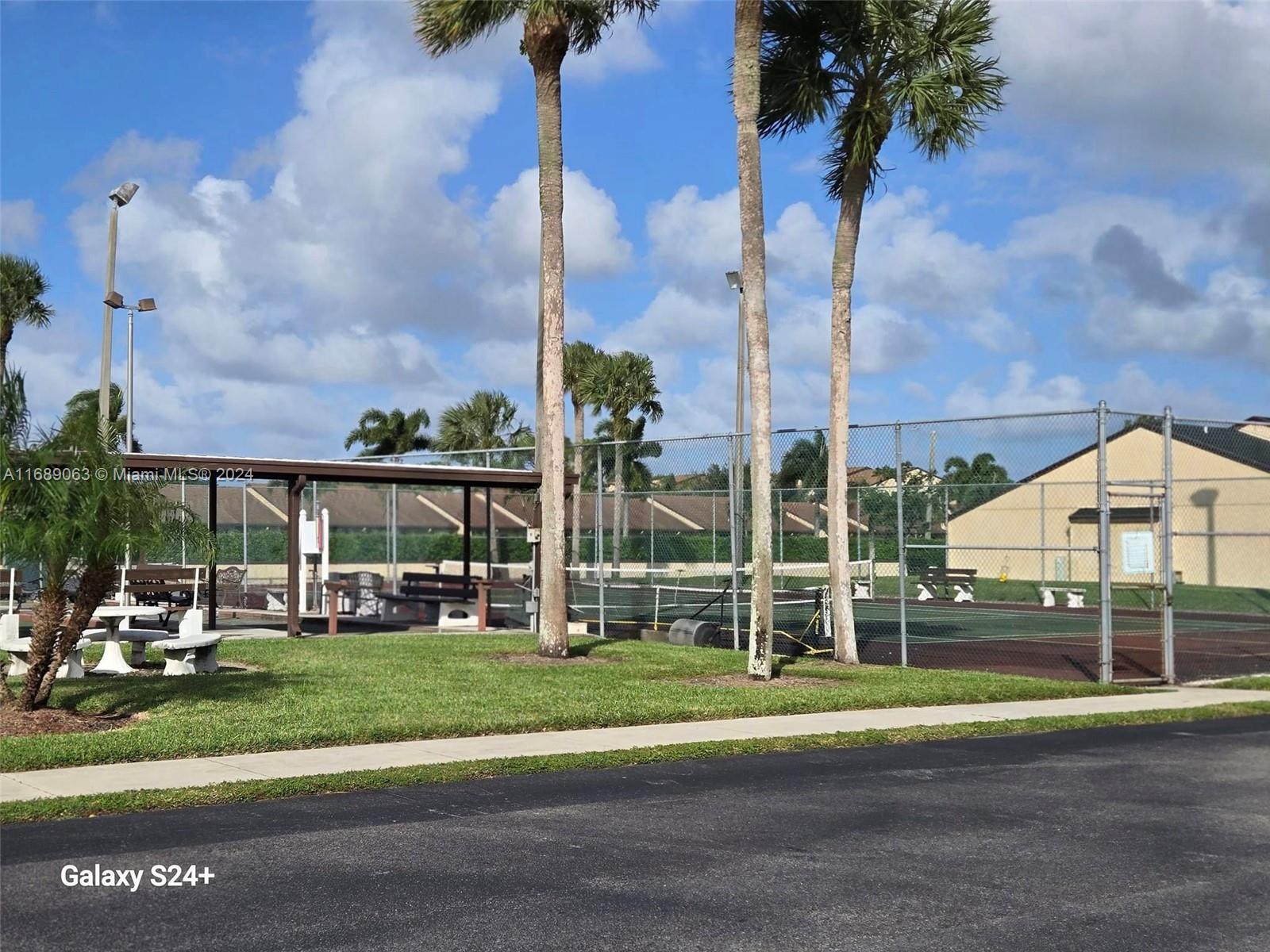 Residential, Green Acres, Florida image 25