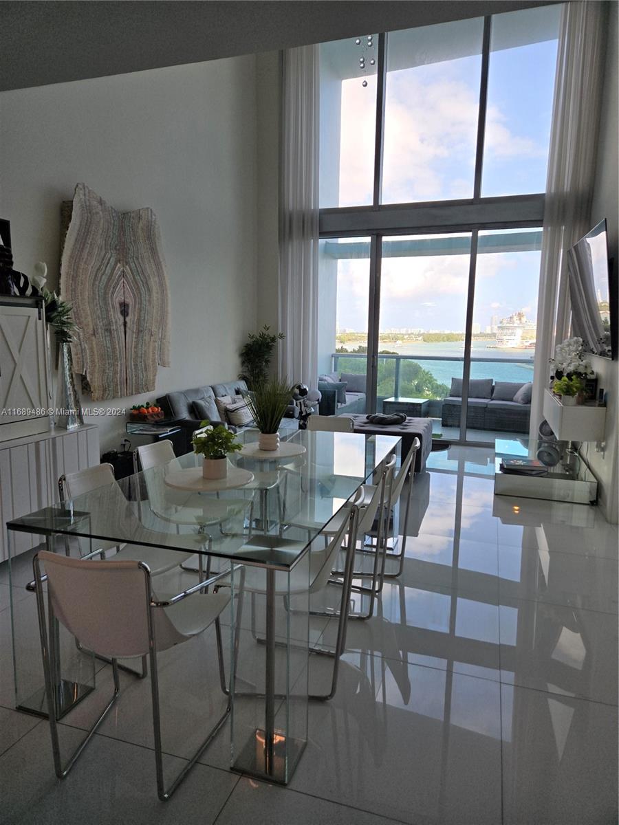 900 E Biscayne Blvd #903, Miami FL 33132