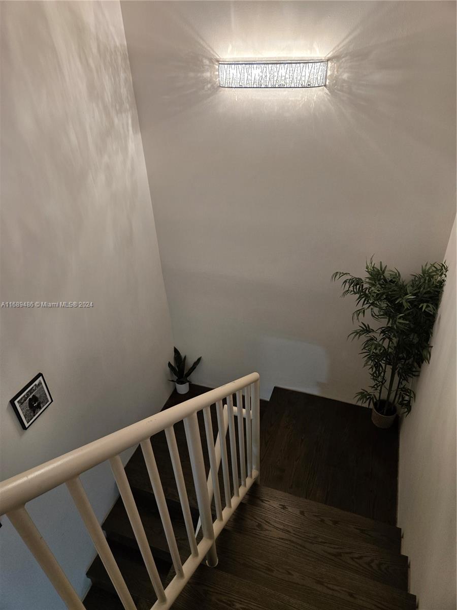 900 E Biscayne Blvd #903, Miami FL 33132