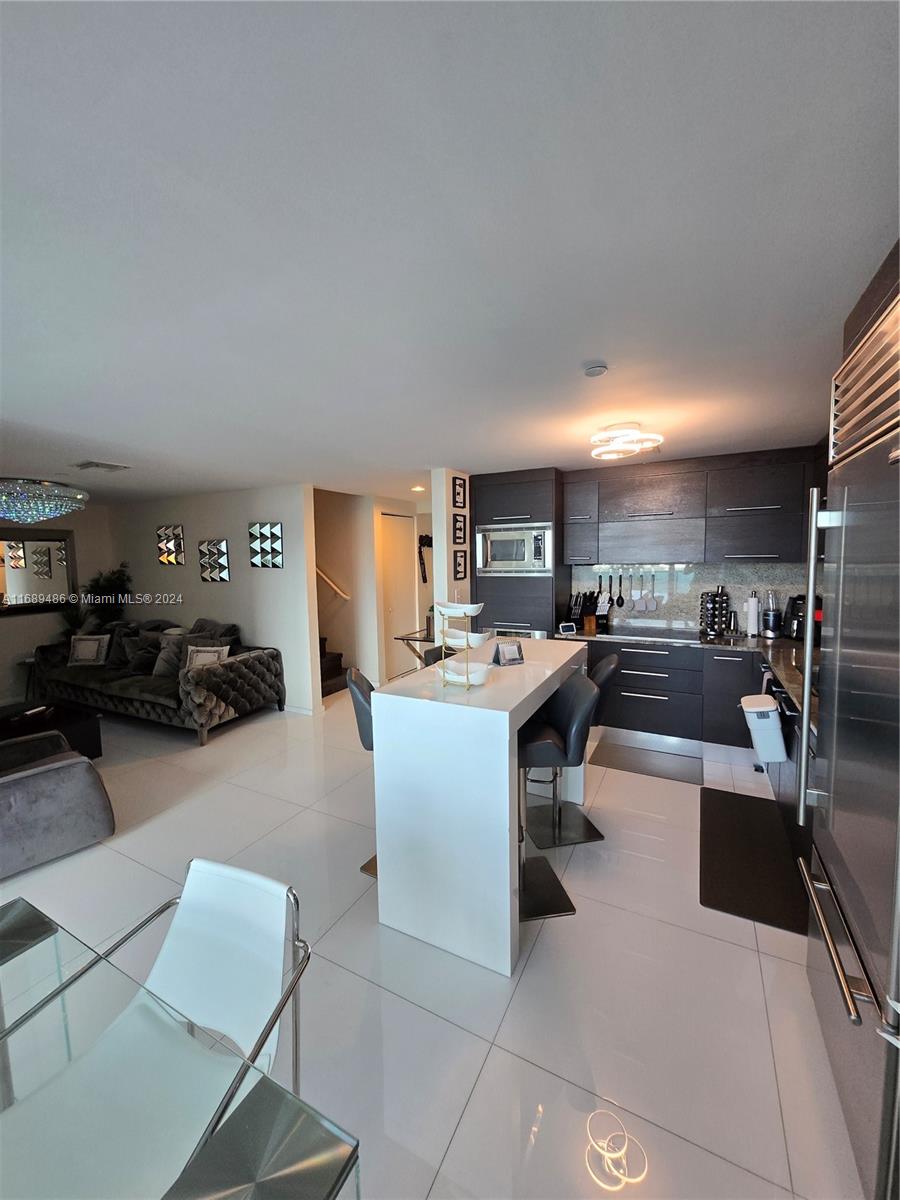 900 E Biscayne Blvd #903, Miami FL 33132