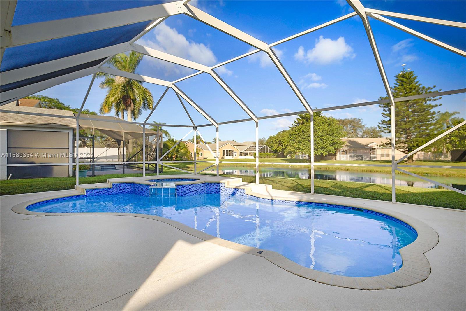 6353 Lansdowne Cir, Boynton Beach, Florida image 35