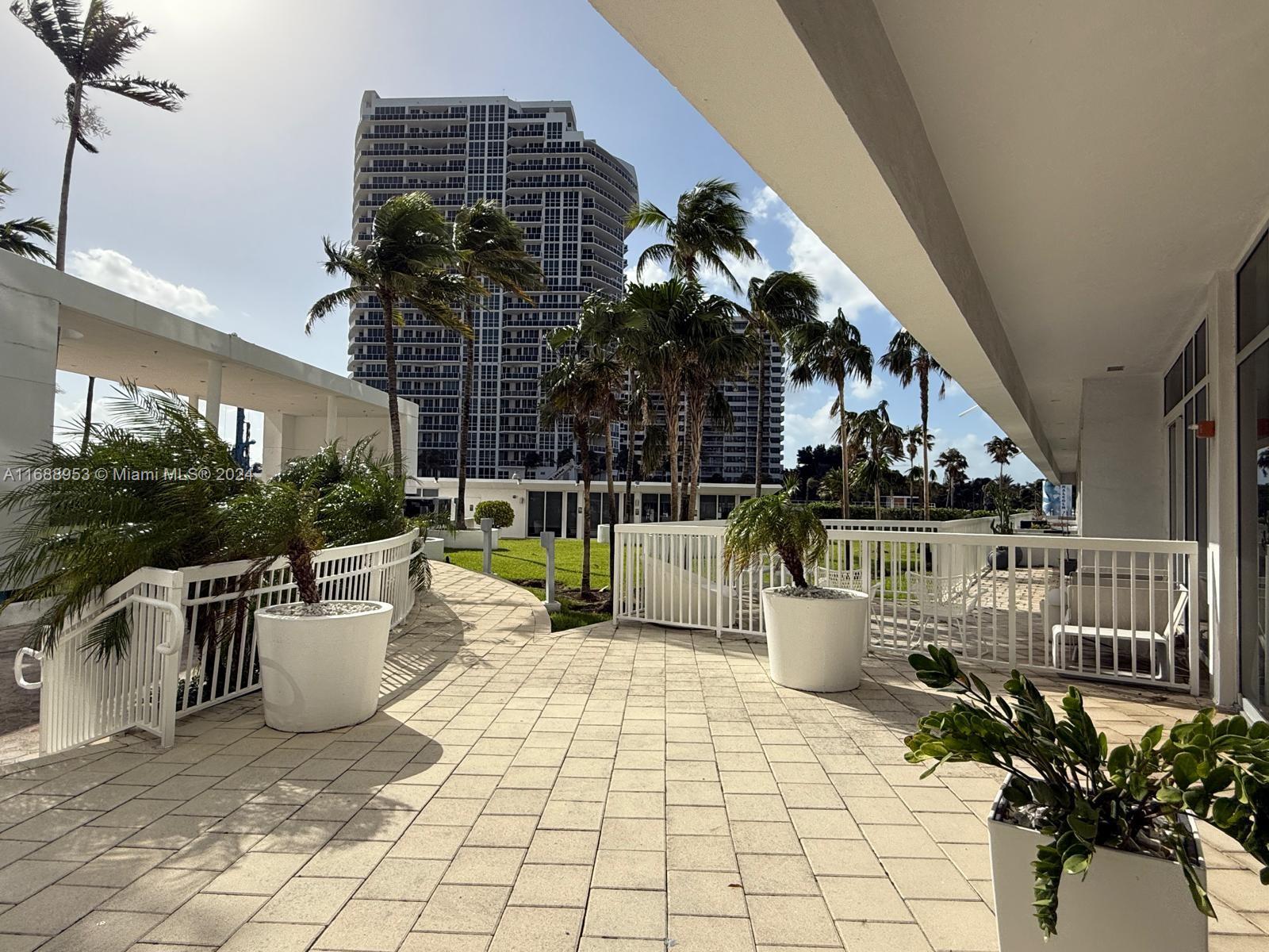 10275 Collins Ave #1528, Bal Harbour, Florida image 43