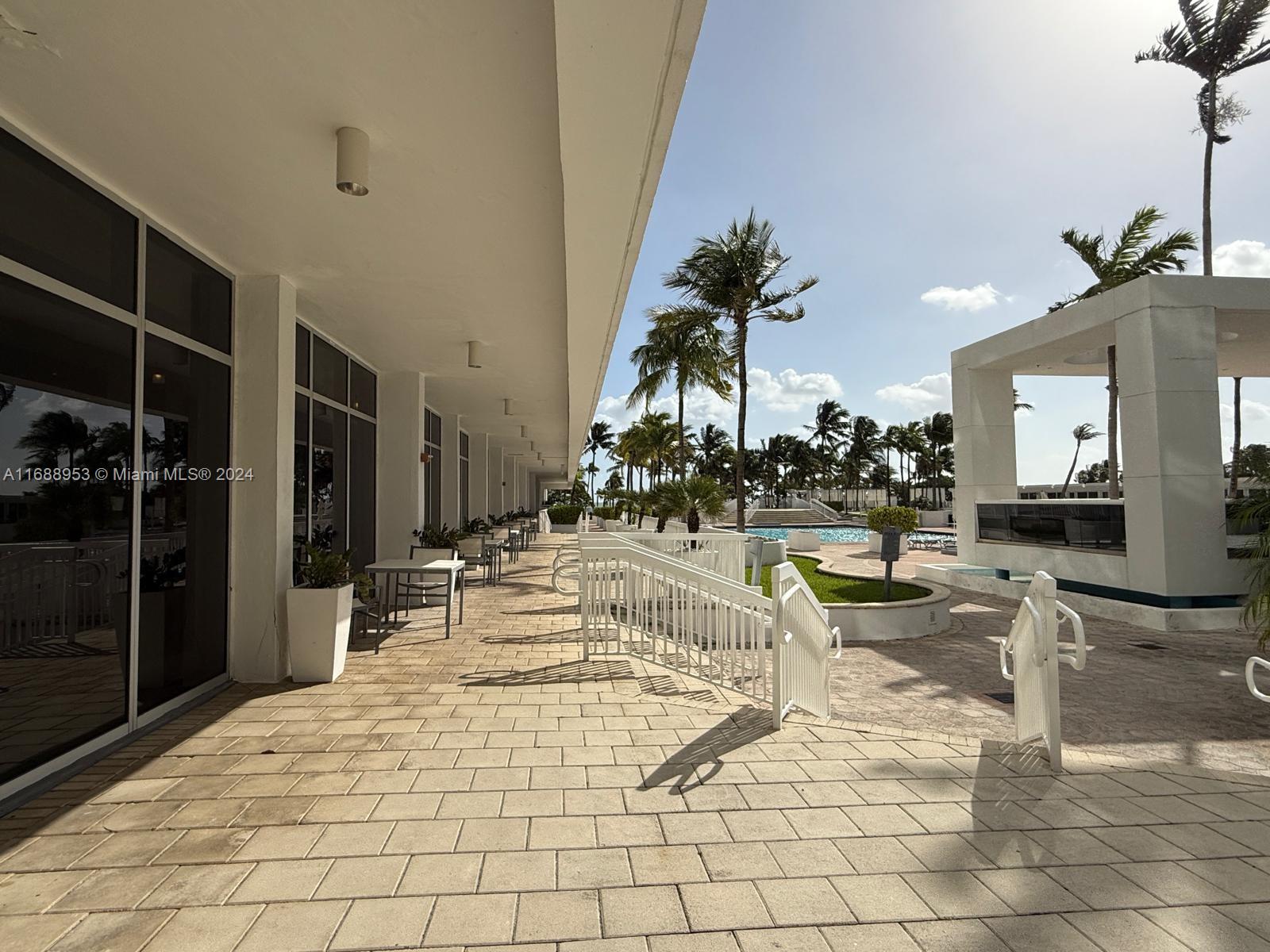 10275 Collins Ave #1528, Bal Harbour, Florida image 44