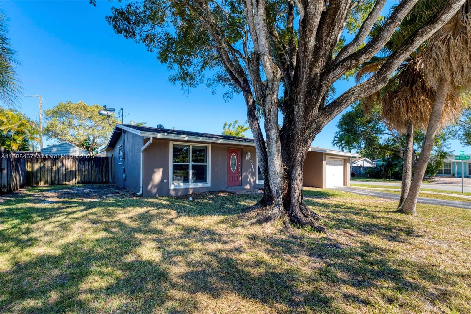 12211 NW 29th St, Sunrise, Florida image 37