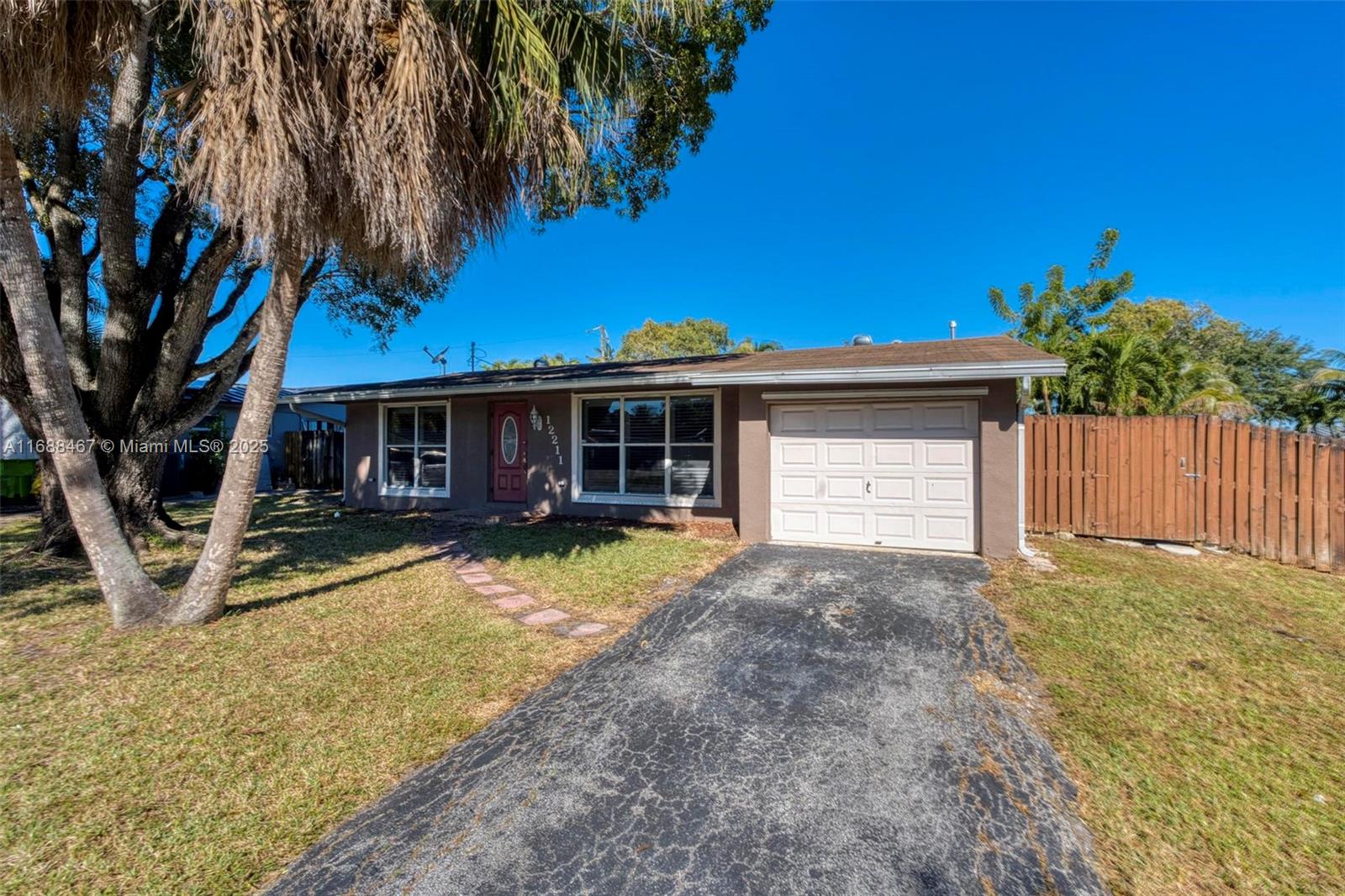 12211 NW 29th St, Sunrise, Florida image 38