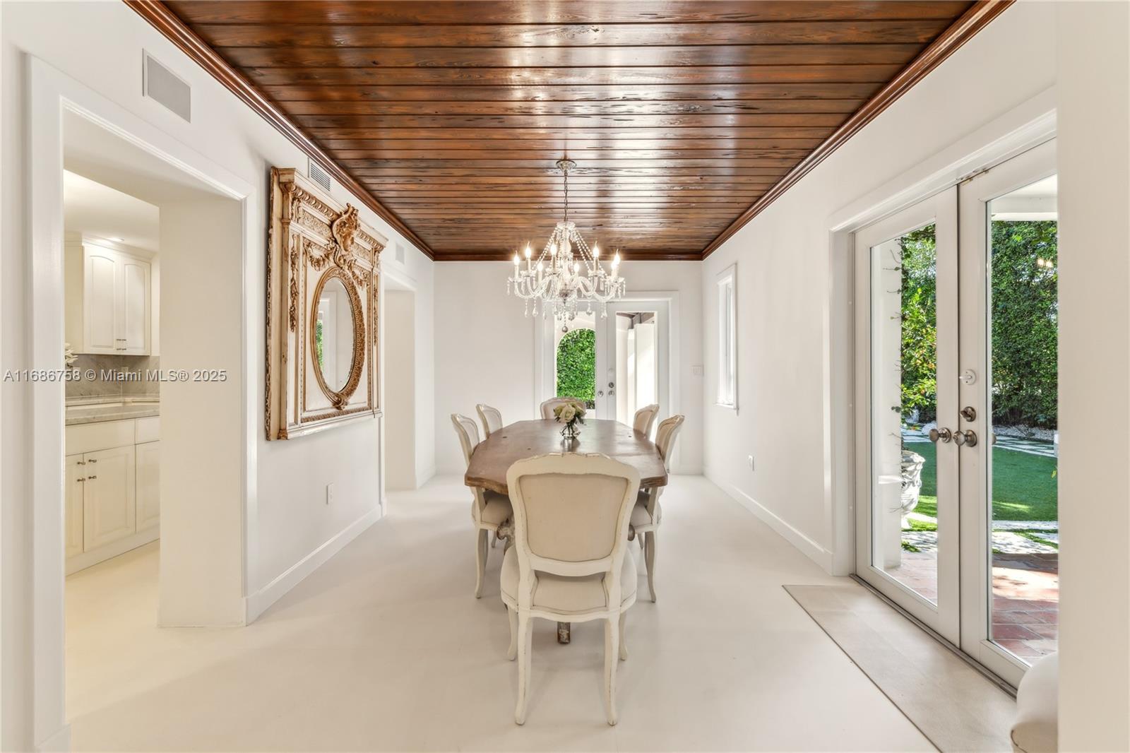 5711 N Bay Rd, Miami Beach, Florida image 9