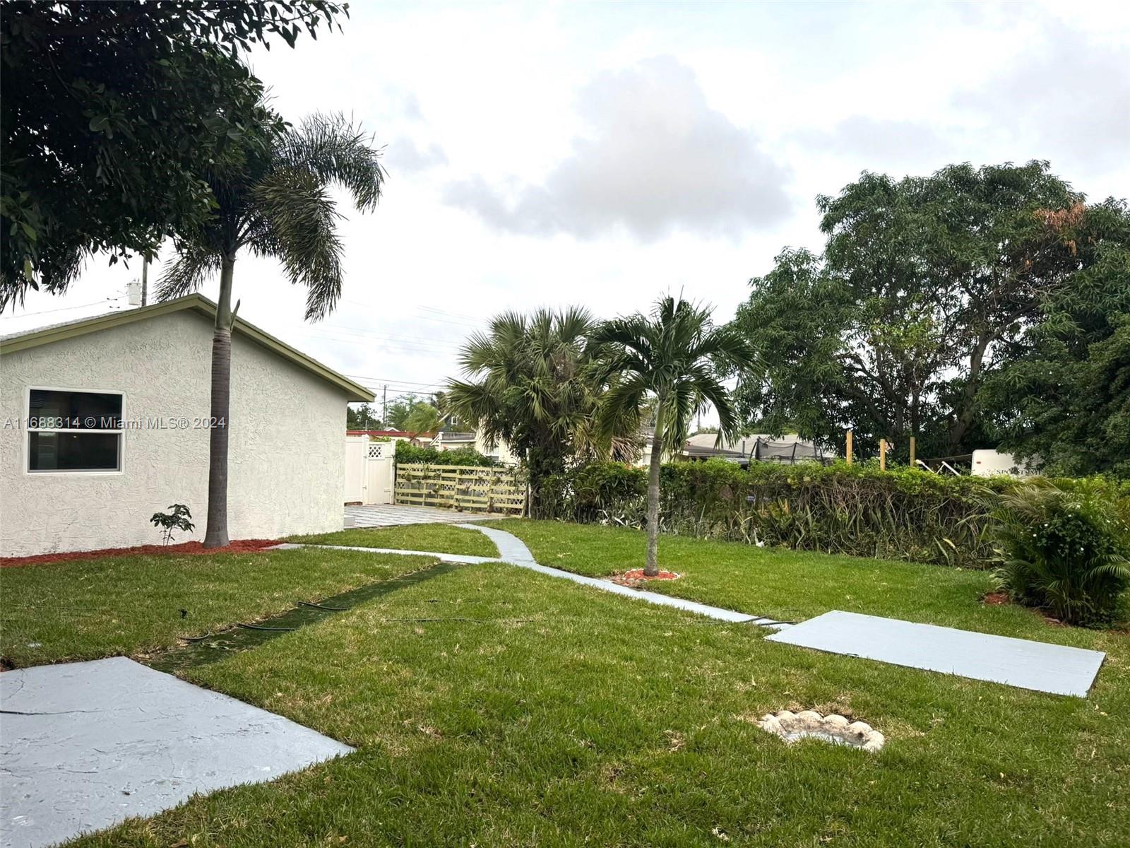 834 Kaye St, West Palm Beach, Florida image 29