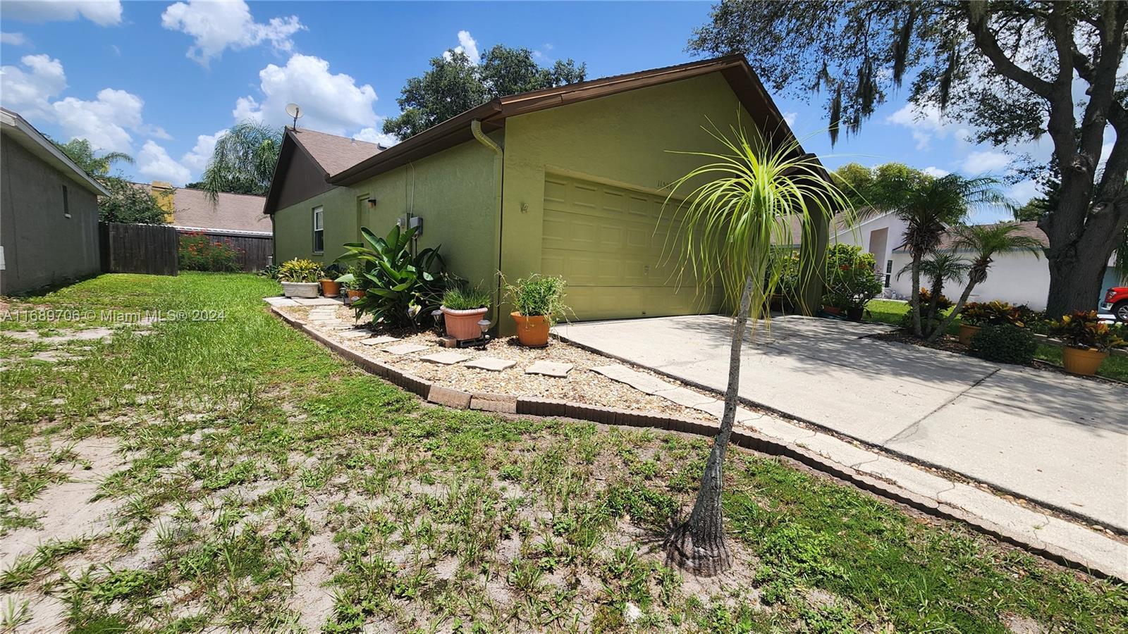 11508 Smokethorn Dr, Riverview, Florida image 3