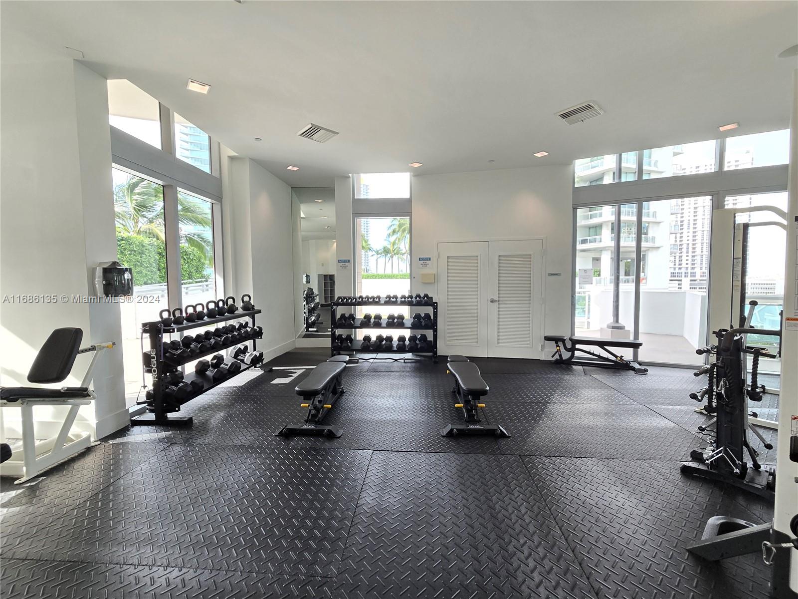 350 S Miami Ave #2109, Miami FL 33130