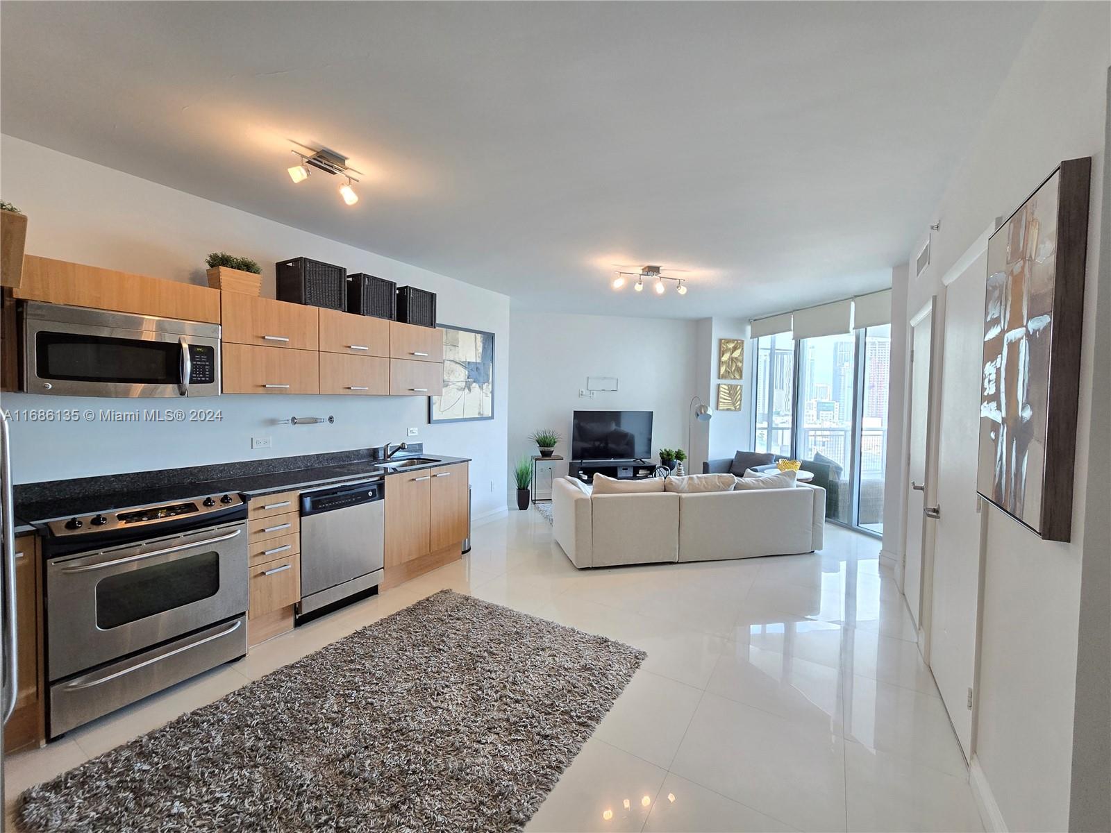 350 S Miami Ave #2109, Miami FL 33130
