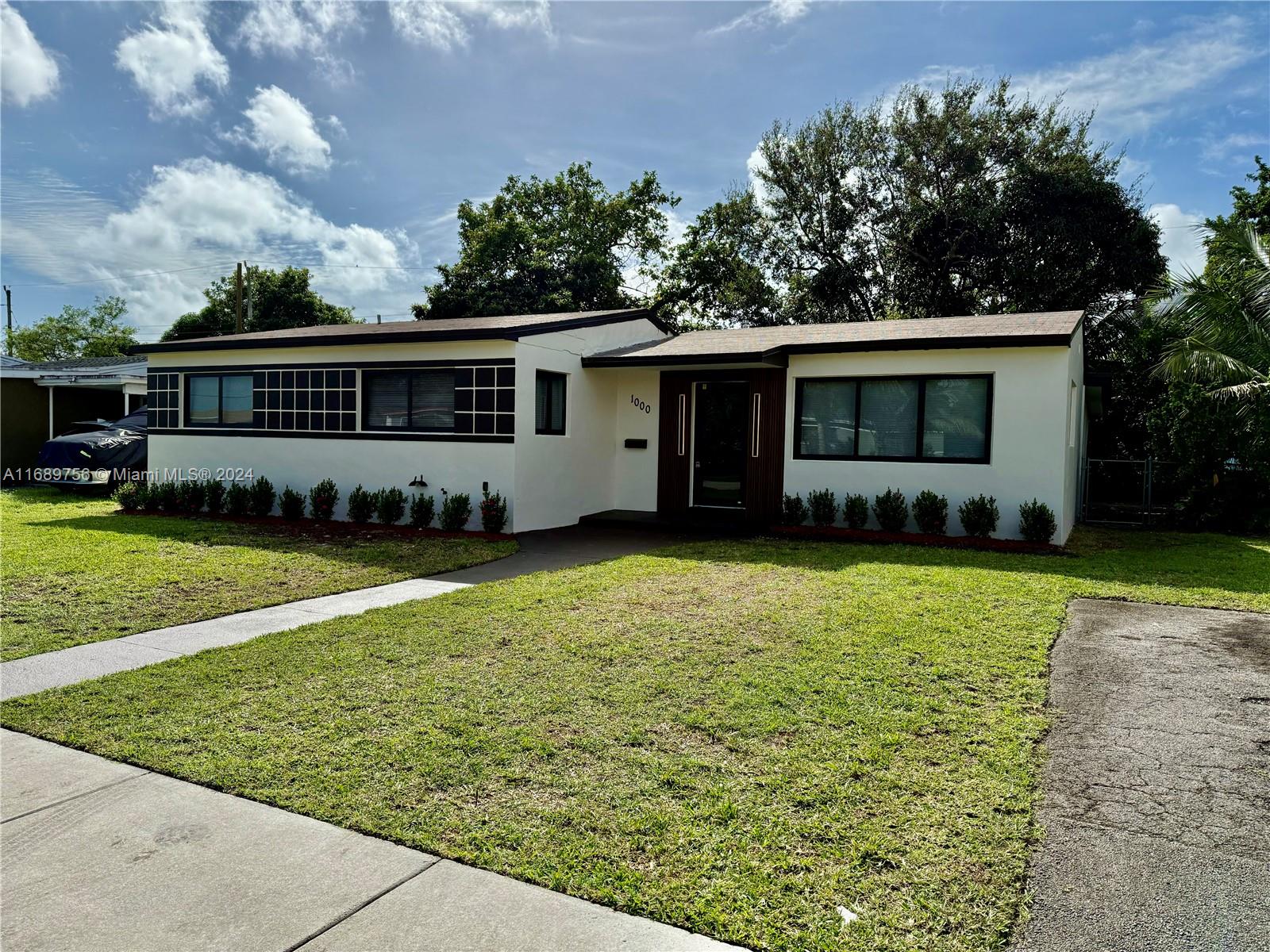 1000 NW 198th St, Miami Gardens, Florida image 2