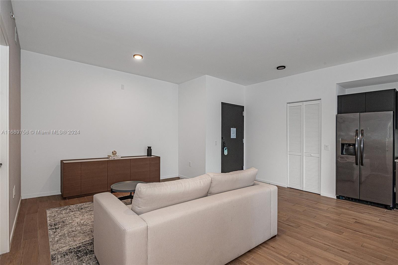 Listing Photo 7