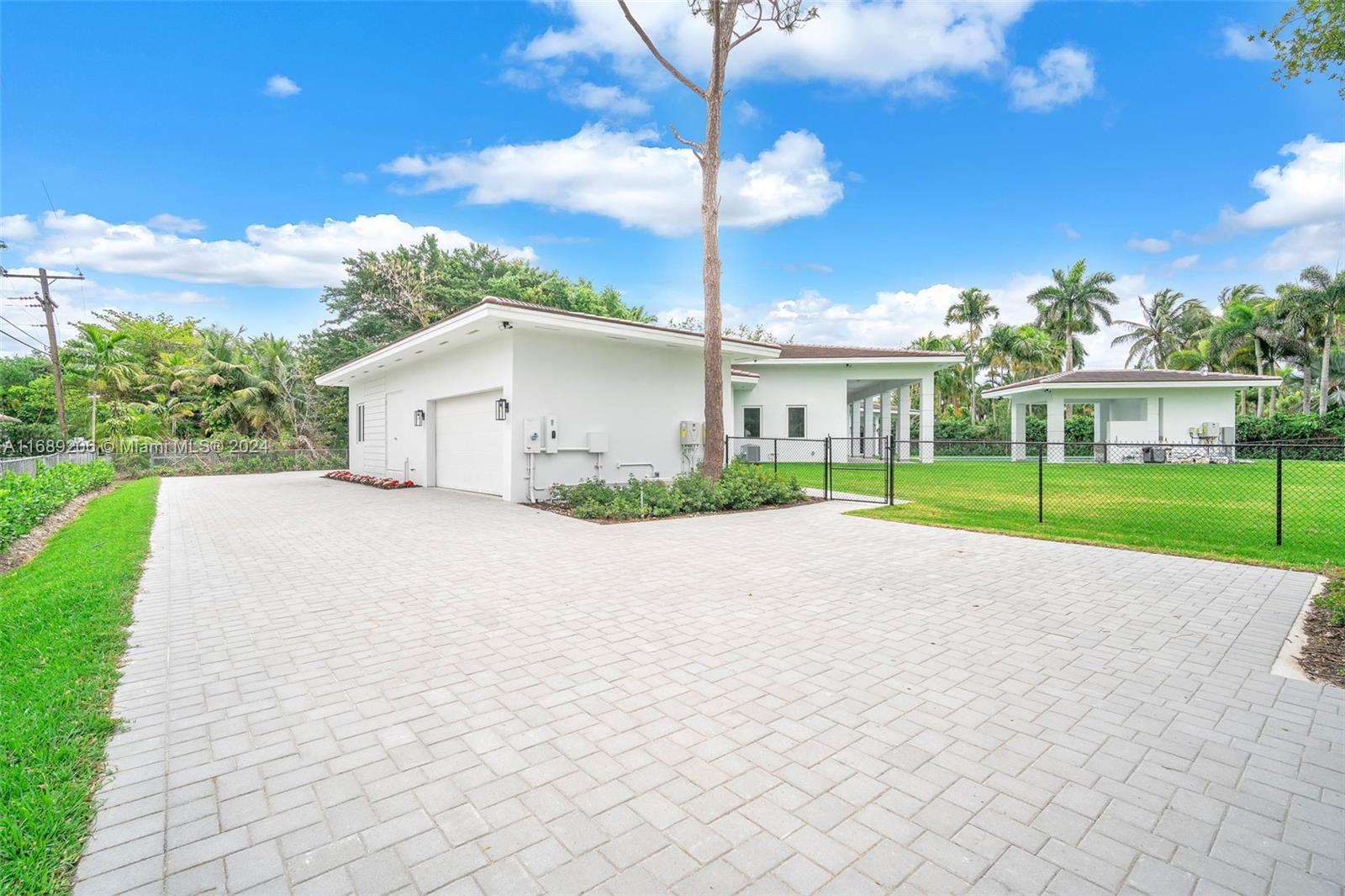 7900 SW 70th St, South Miami, Florida image 13