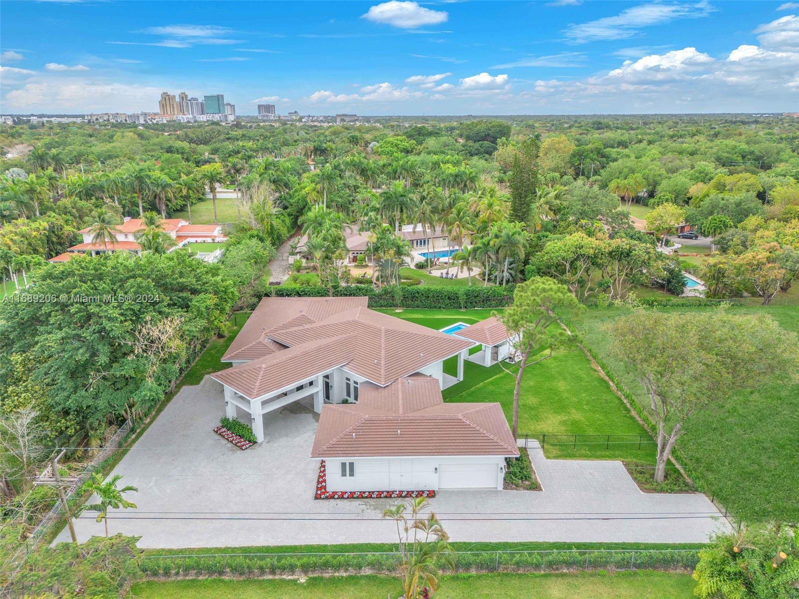 7900 SW 70th St, South Miami, Florida image 8