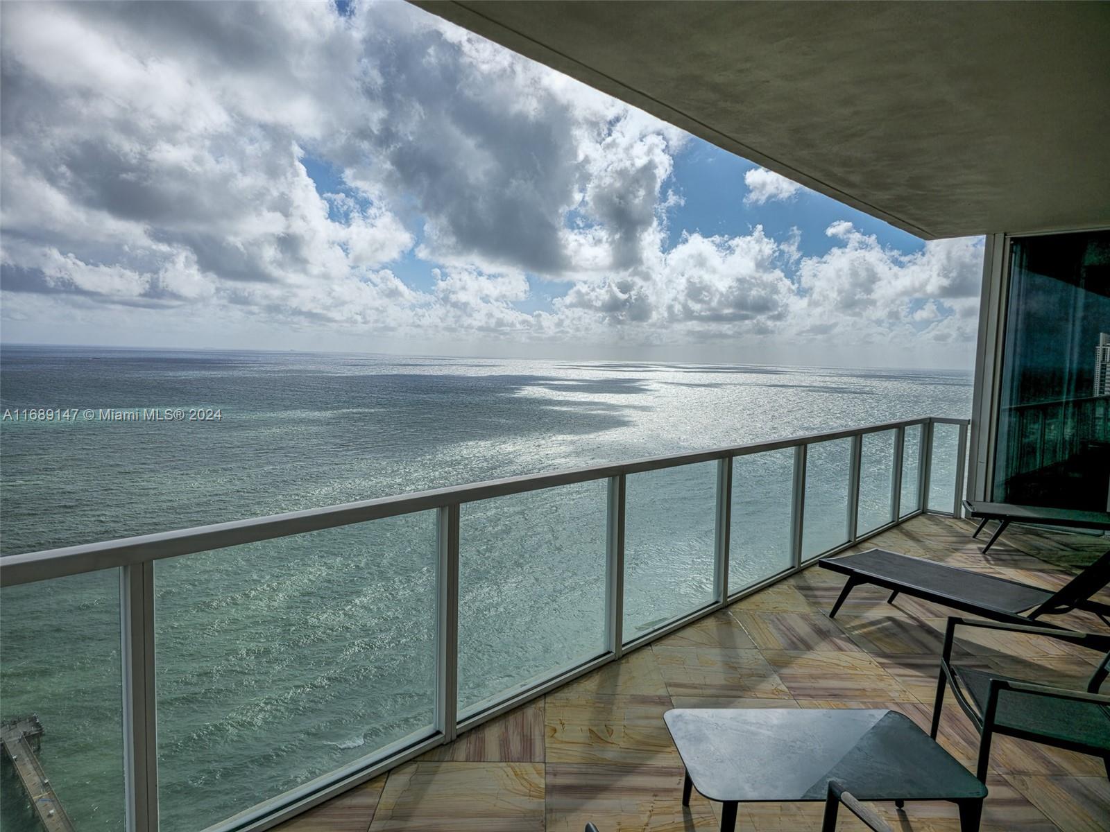 Apartamento para Alugar em Sunny Isles Beach, FL