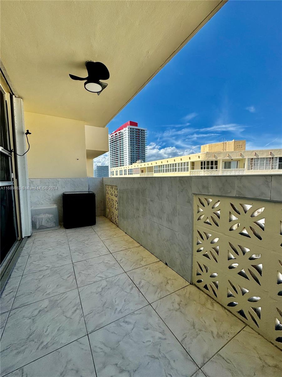 1833 S Ocean Dr #1103, Hallandale Beach, Florida image 8