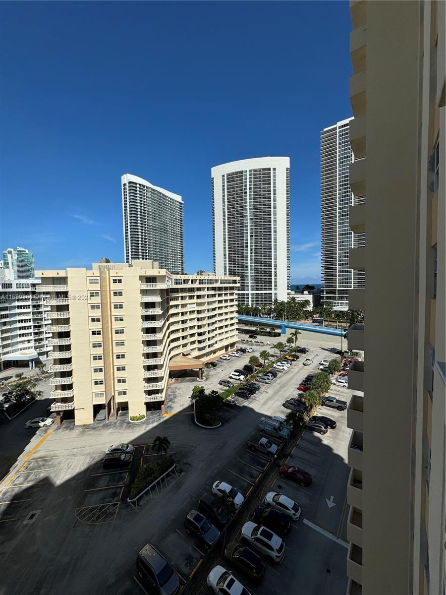 1833 S Ocean Dr #1103, Hallandale Beach, Florida image 9